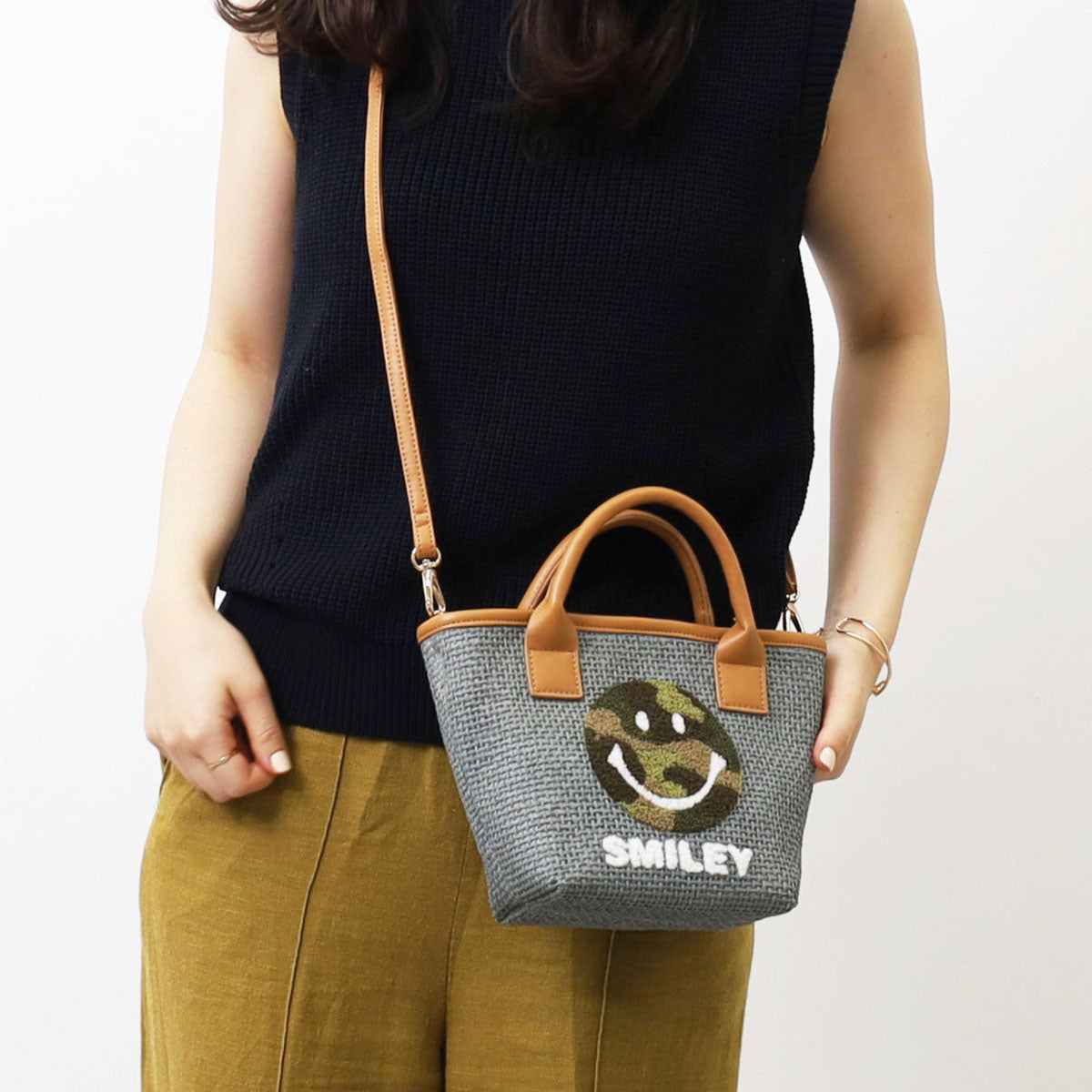 2023新作【COOCO/クーコ】SMILEY サガラ刺繍ペーパーシートミニショルダーバッグ にこちゃん/スマイル（SMILEYーCOOCOコラボ商品）